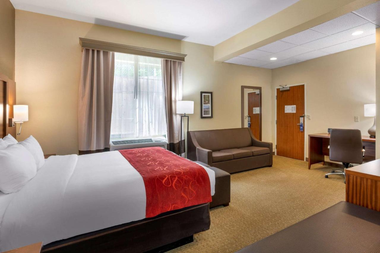 Comfort Suites Eugene Esterno foto