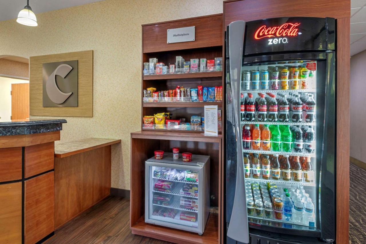 Comfort Suites Eugene Esterno foto