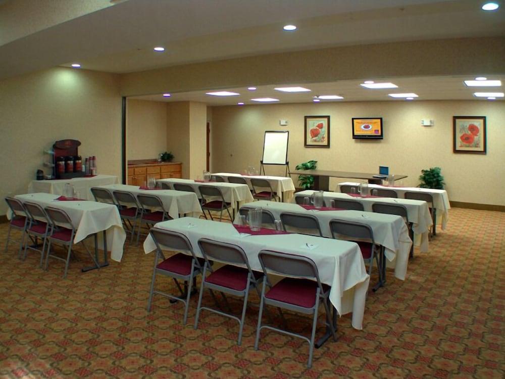 Comfort Suites Eugene Servizi foto