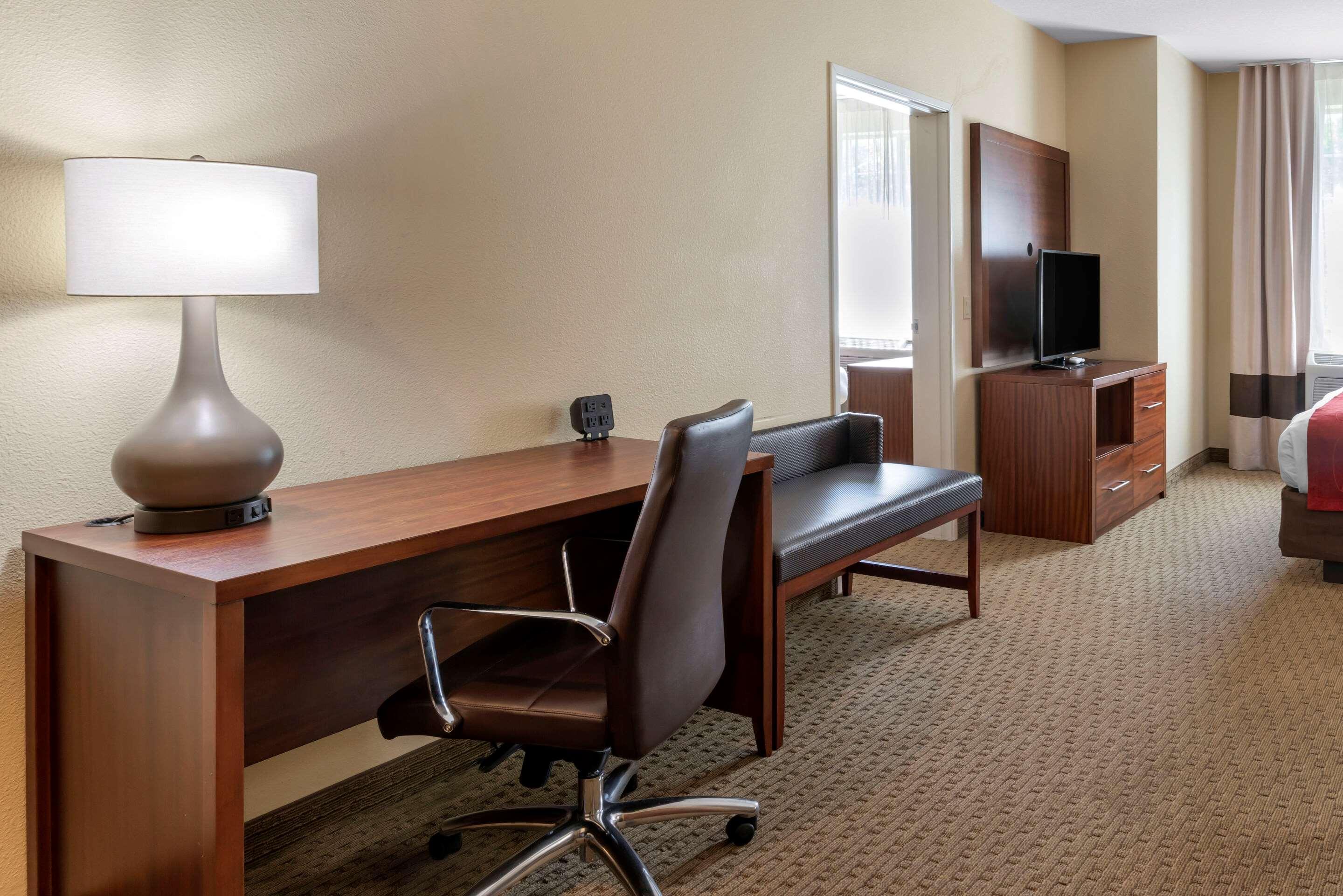 Comfort Suites Eugene Esterno foto