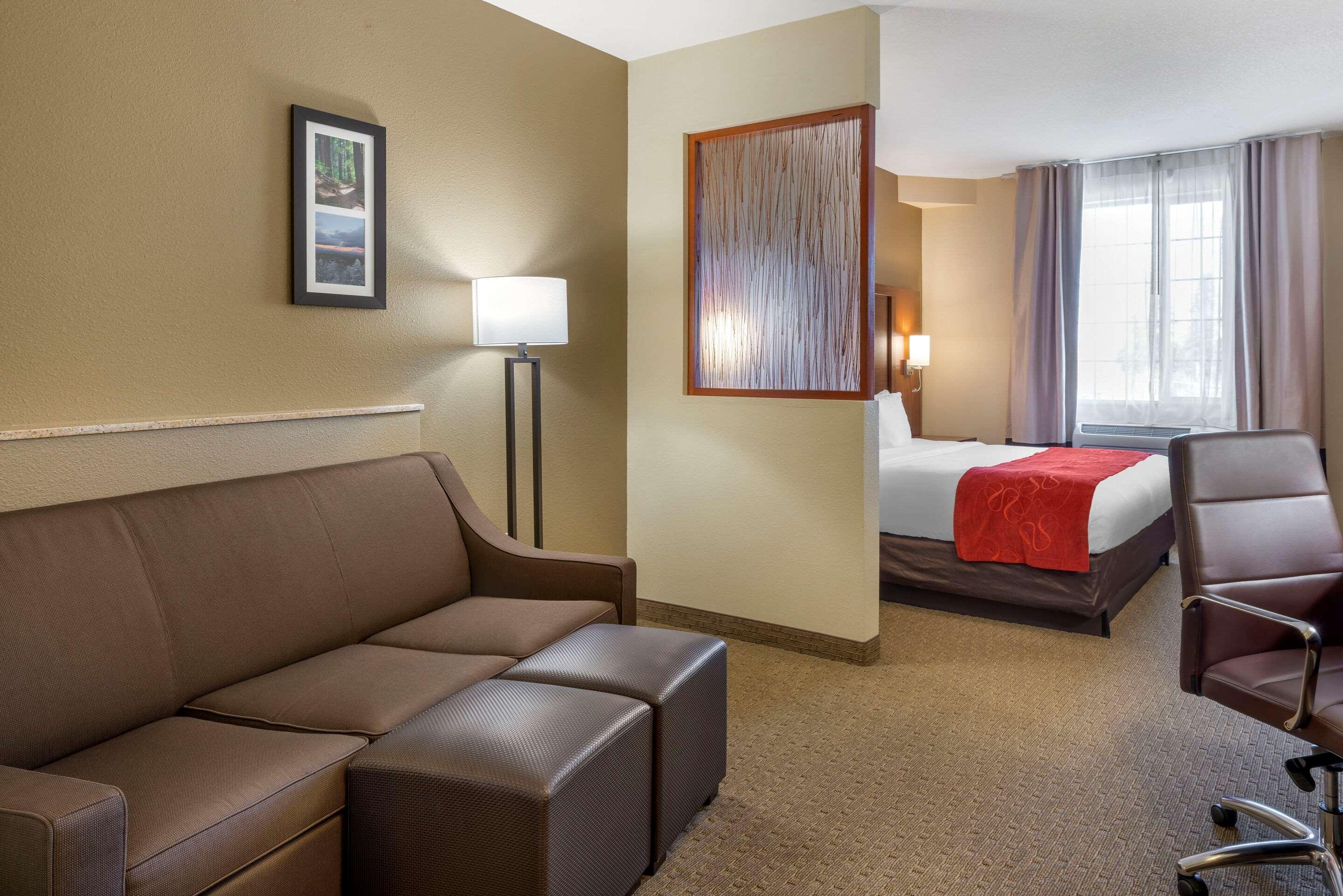 Comfort Suites Eugene Esterno foto