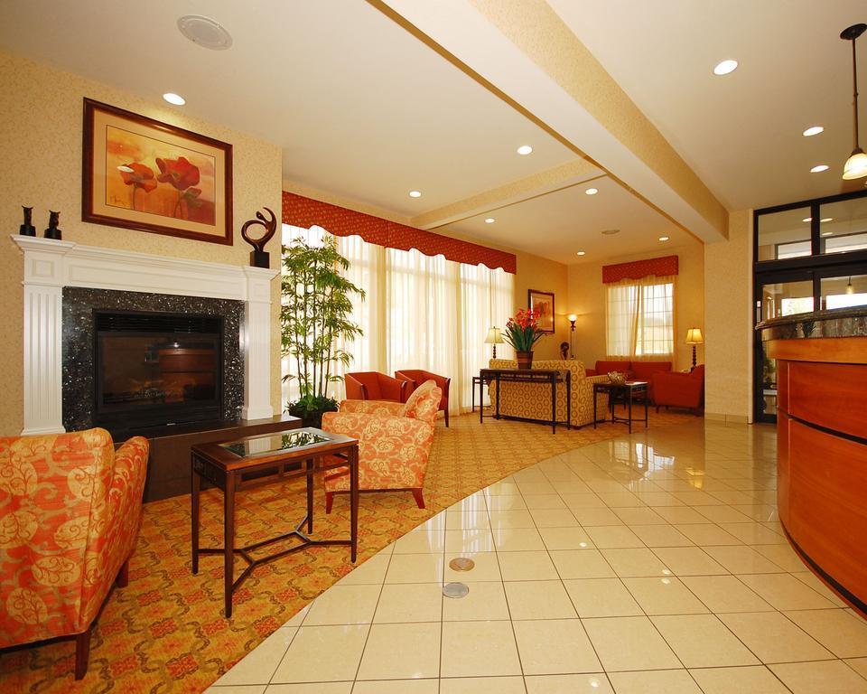 Comfort Suites Eugene Esterno foto