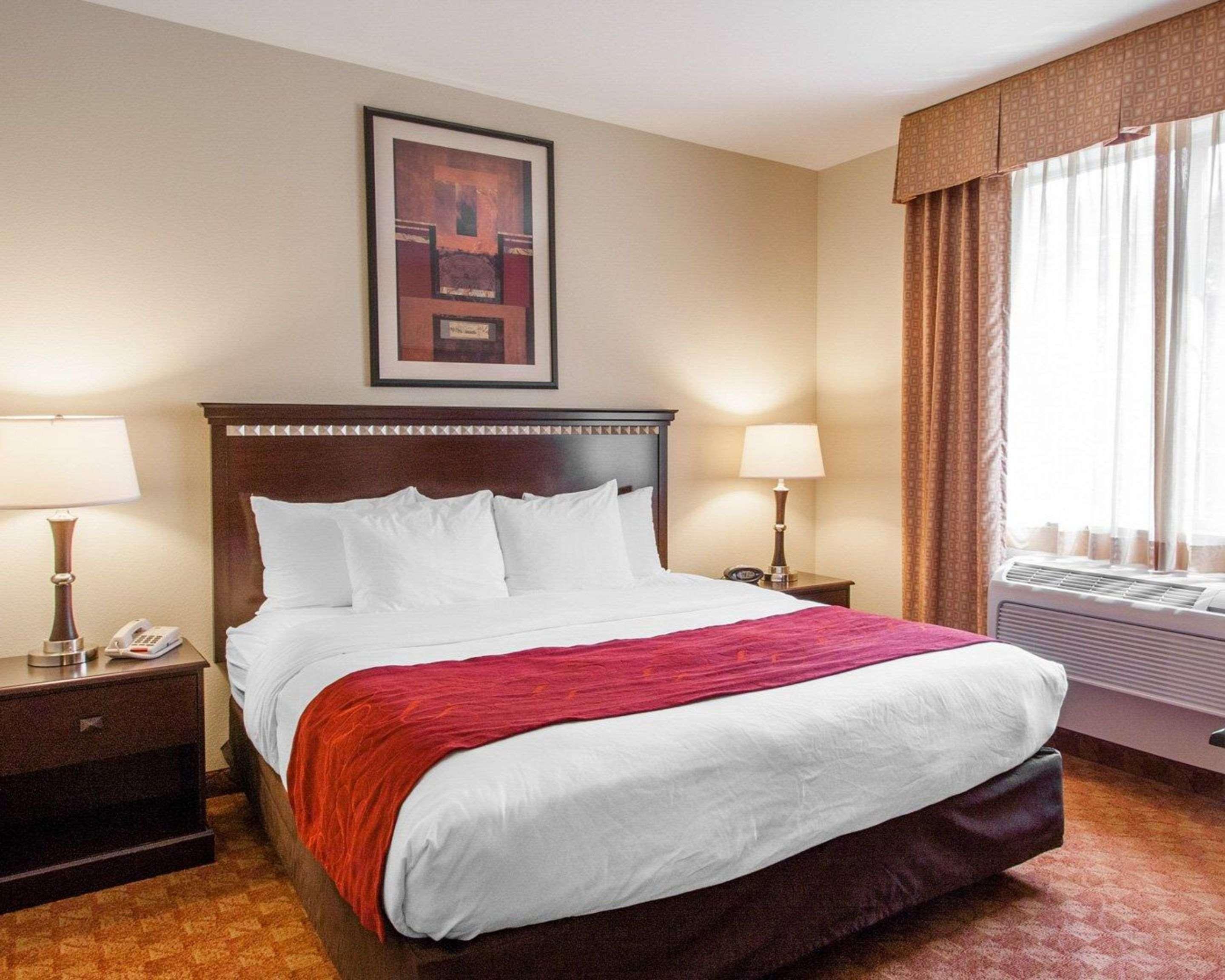 Comfort Suites Eugene Esterno foto