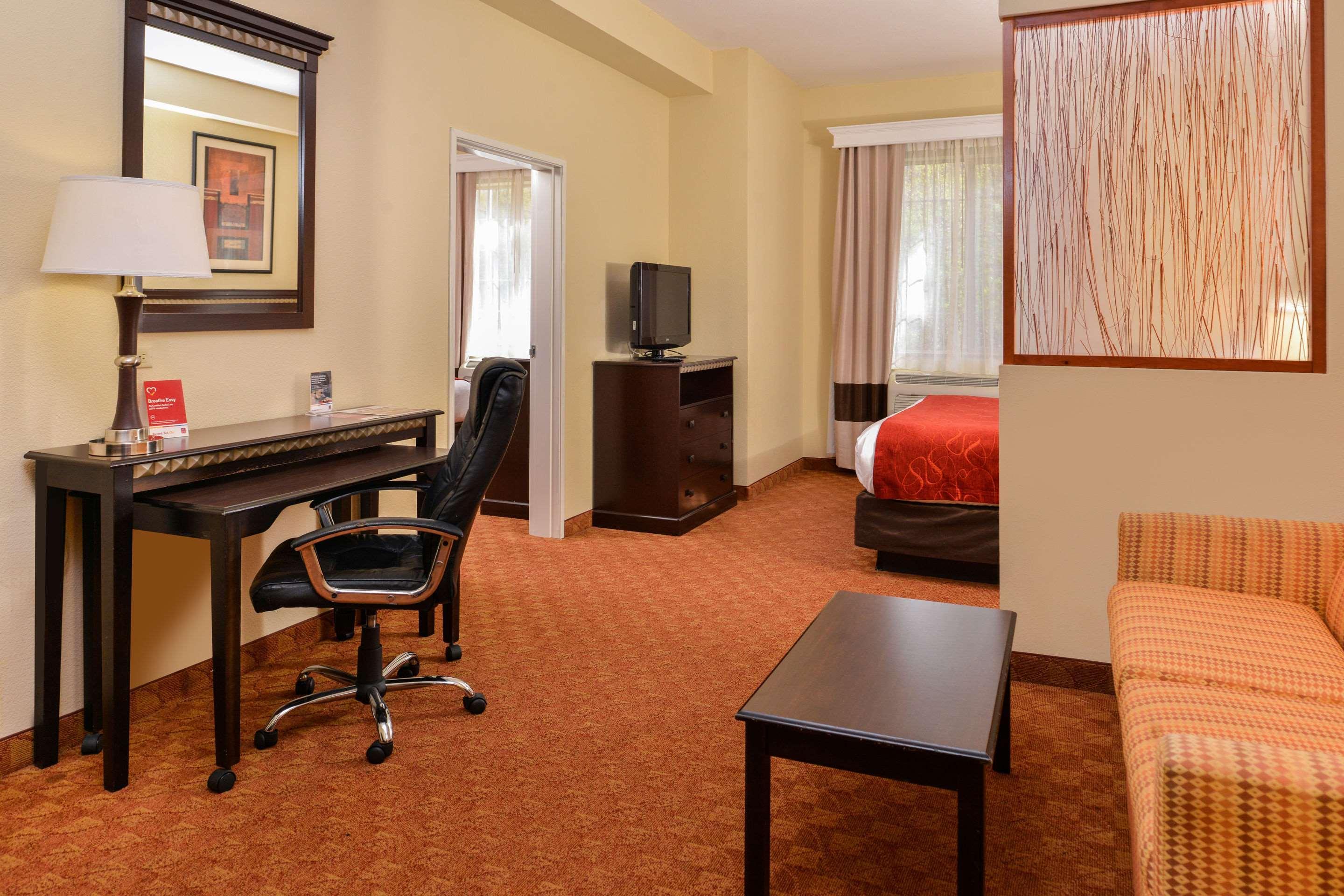 Comfort Suites Eugene Esterno foto