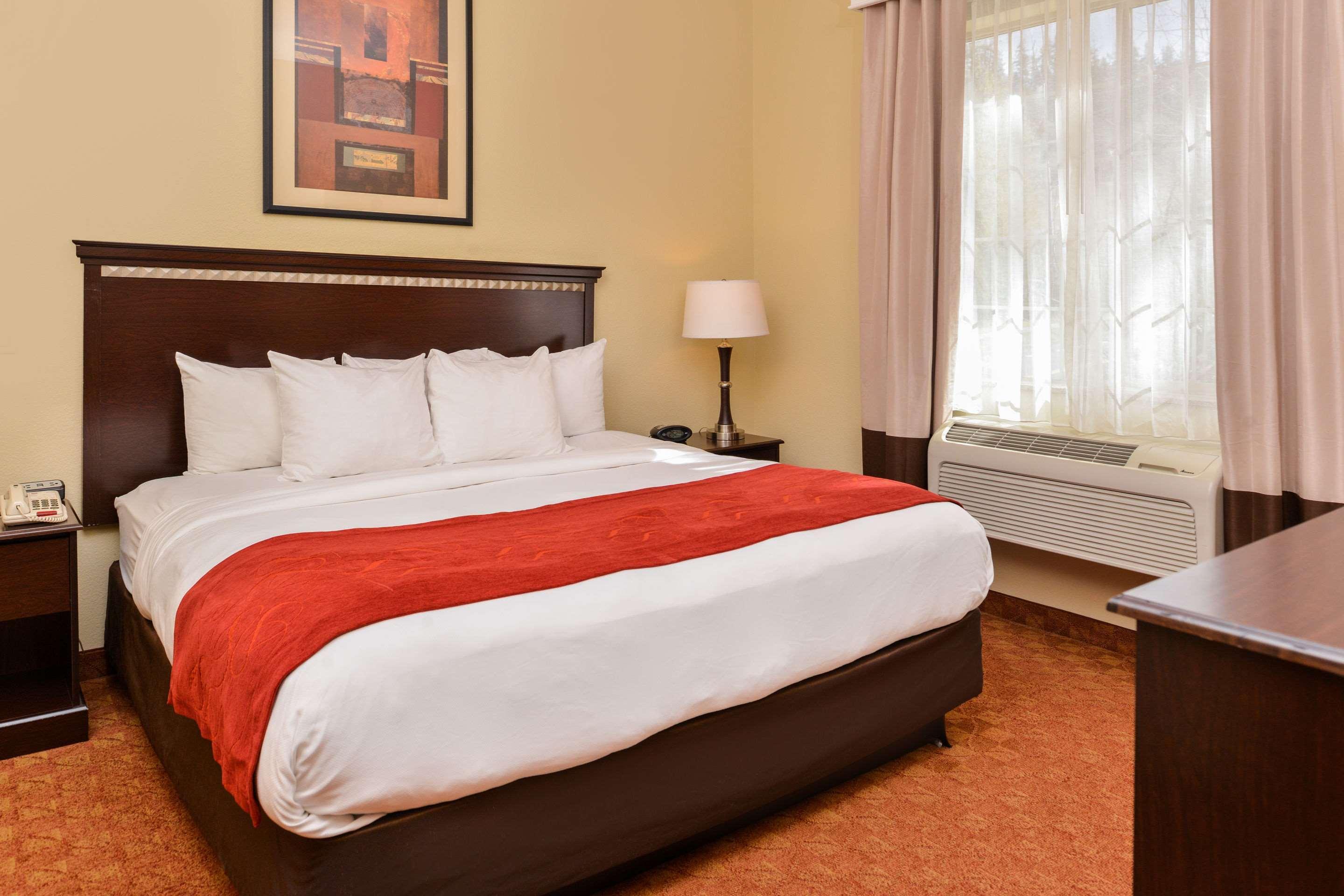 Comfort Suites Eugene Esterno foto
