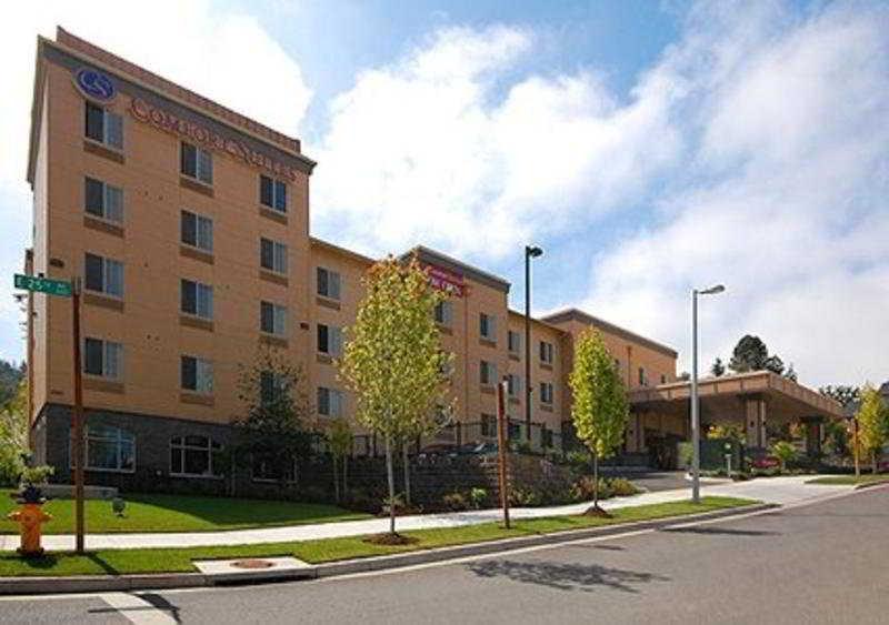 Comfort Suites Eugene Esterno foto
